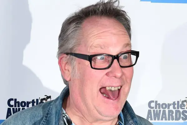Vic Reeves Early Life