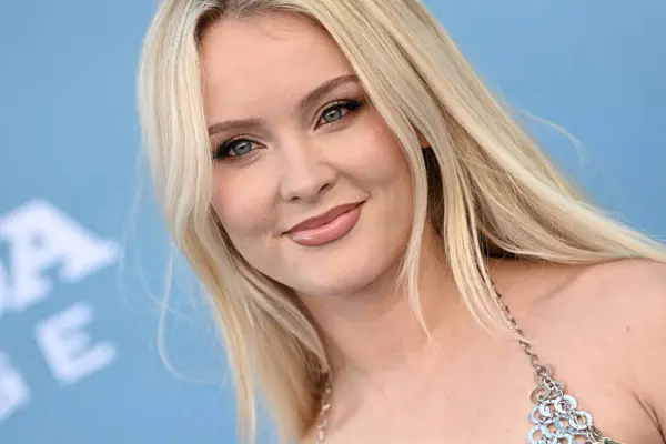 Zara Larsson Early Life